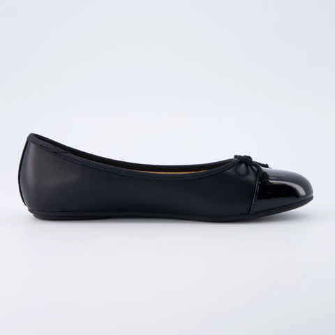 Cardi Cap Toe Flat