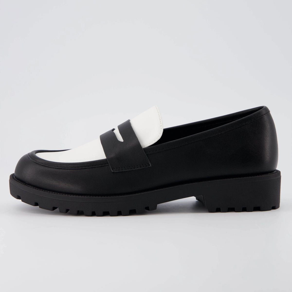 Reggio Contrast Slip On Loafer
