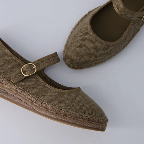 Tapas Canvas Flats