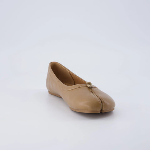 Maki Split-toe Flats