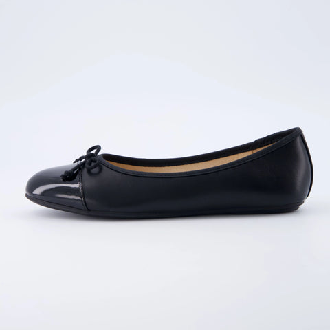 Cardi Cap Toe Flat