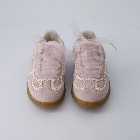 Belinda-K Lace Sneaker